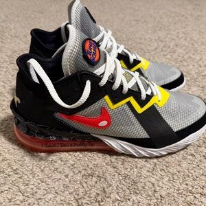 LeBron 18 Low Salvester and Tweetie